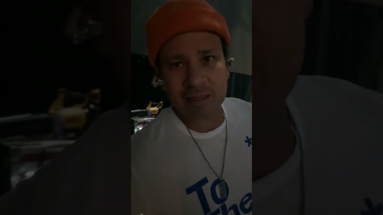 Blink 182 - Tom Delonge : Backstage