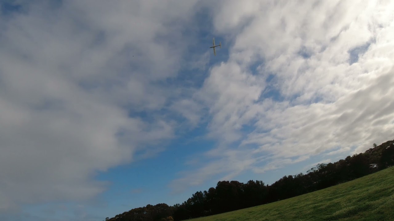 FX707S Fly By