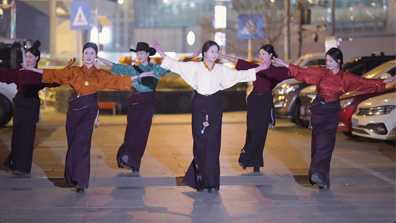 Юнчжэнь и младшие сестры, Тибетский танец «Монах под солнцем» 🌹