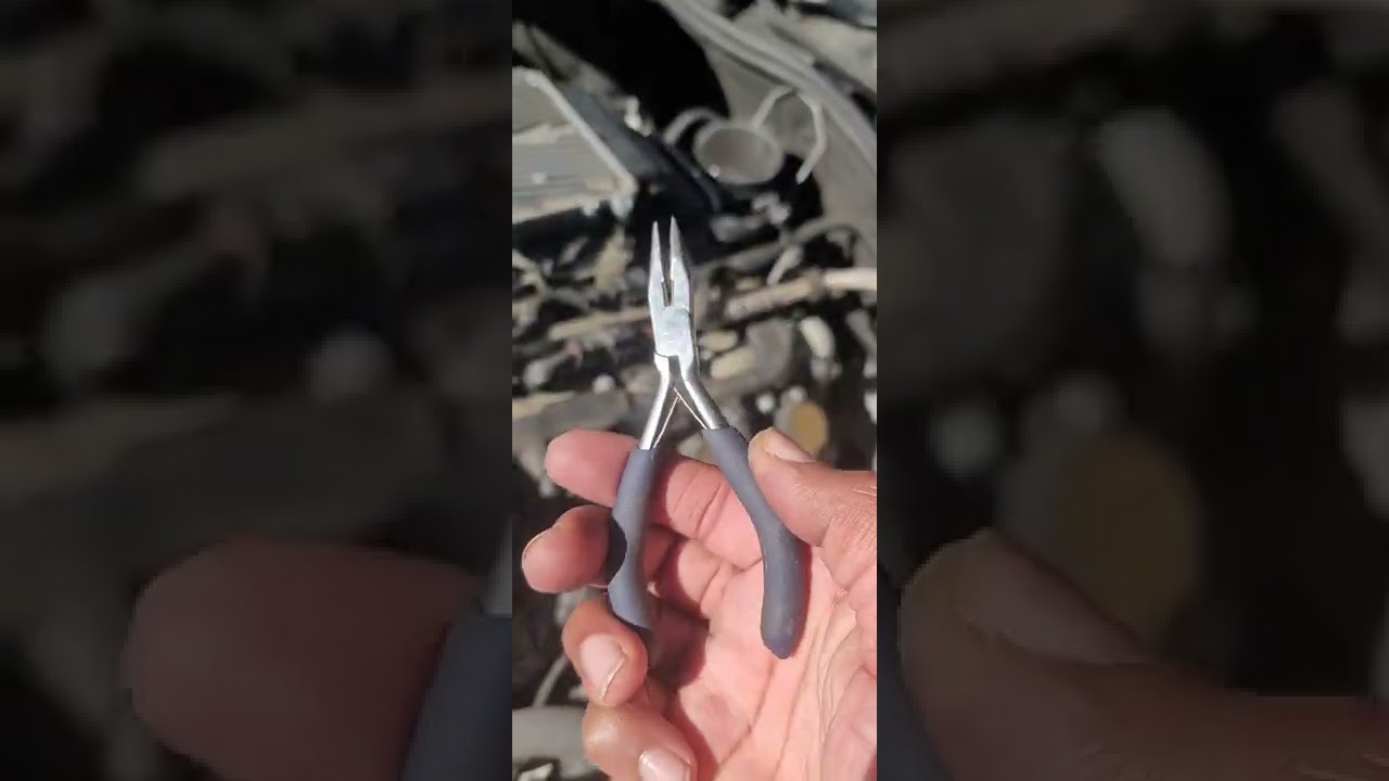 s550 mercedes benz 2007 M.A.F (mass air flow) sensor cleaning.