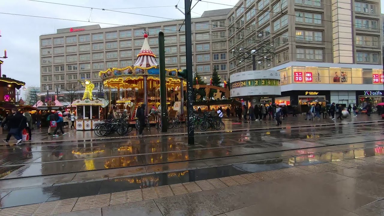 2k Walking Berlin Rainy Day 2018 Alexanderplatz Christmas Market / 雨中逛德国柏林最大的圣诞市场