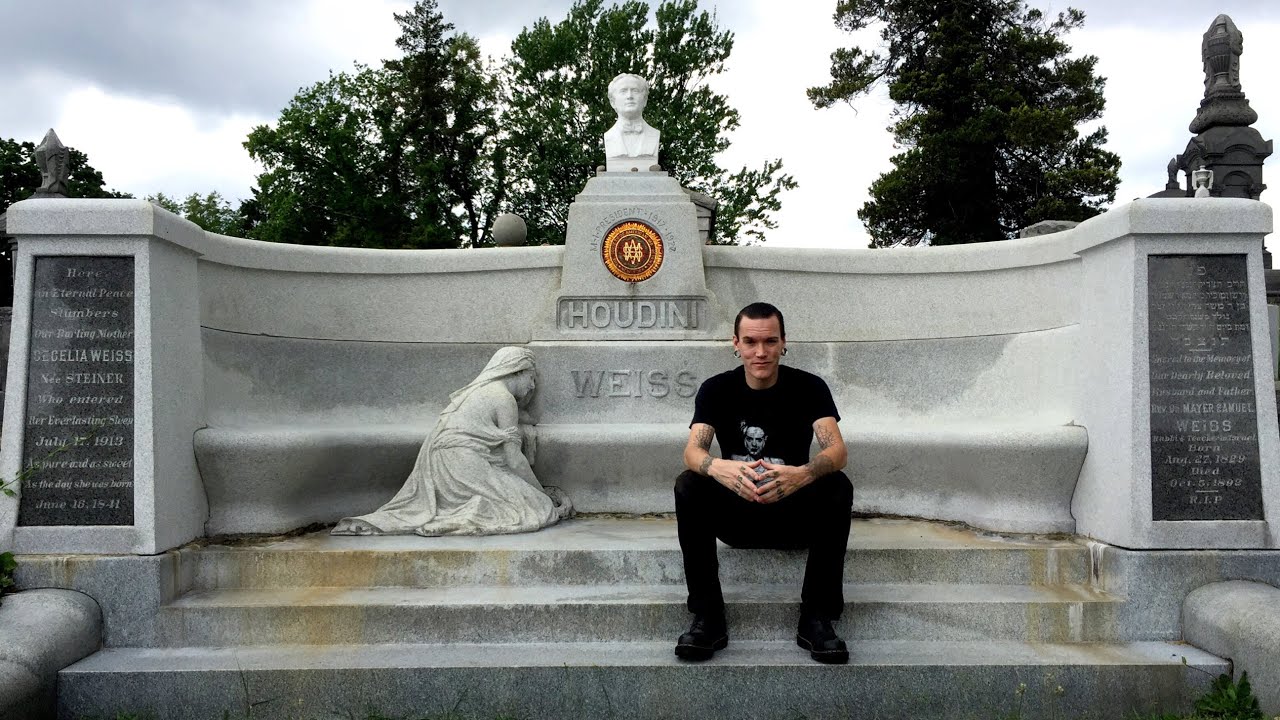 Harry Houdini's Grave