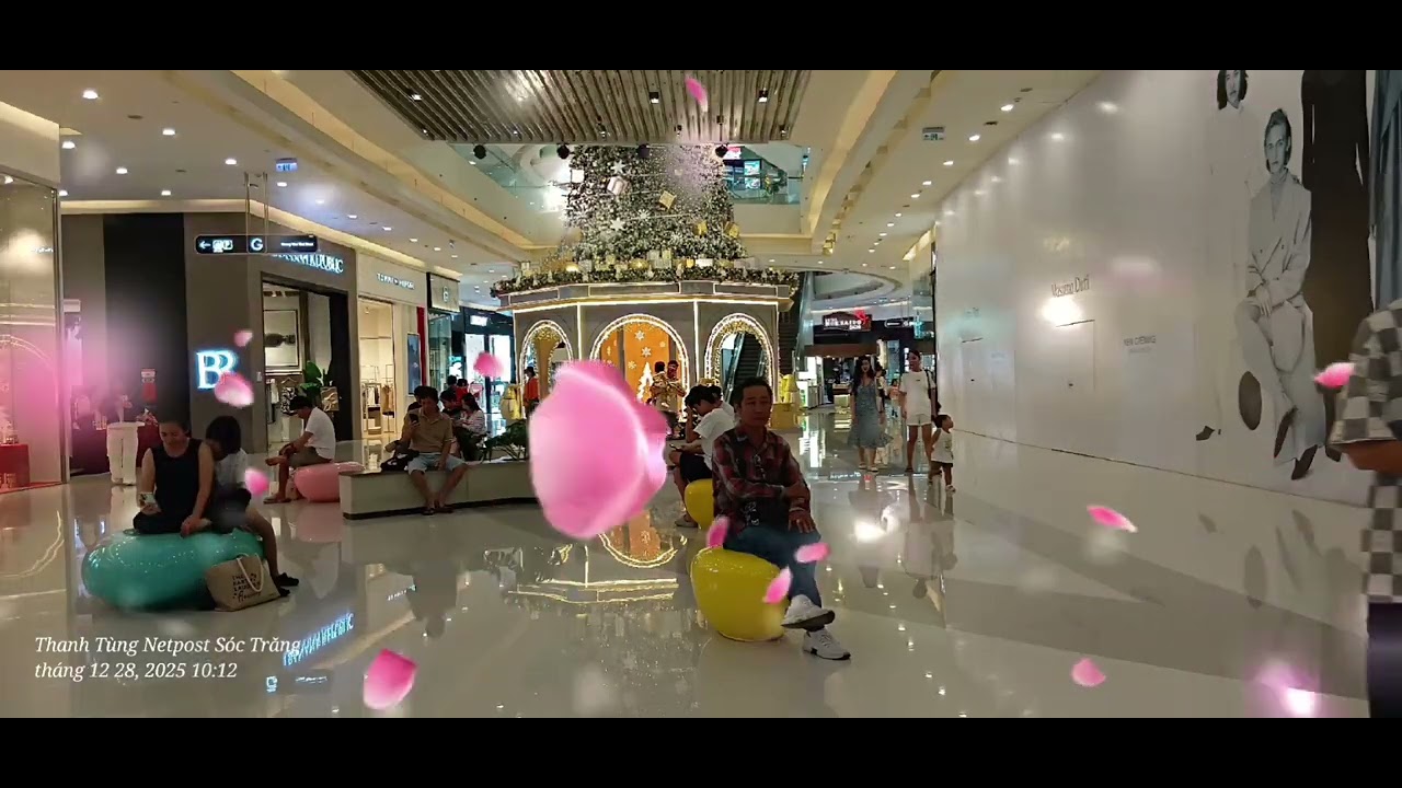 Ly rượu cạn . 12 tháng 1, 2026
