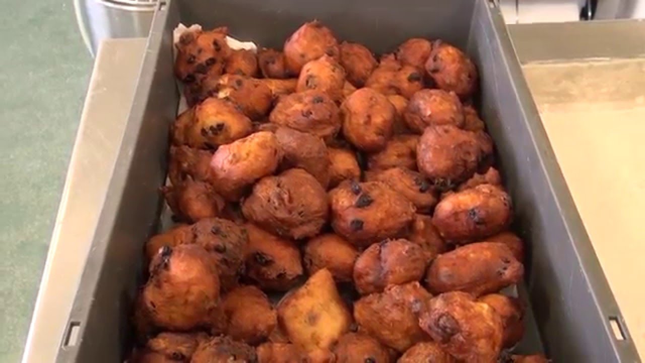 010nu - Quincy voor een jaar kampioen oliebollen bakken