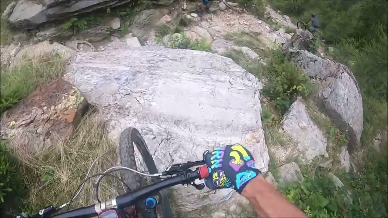 mtb enduro discesa dal  passo d'aviasco e lago marcio branzi