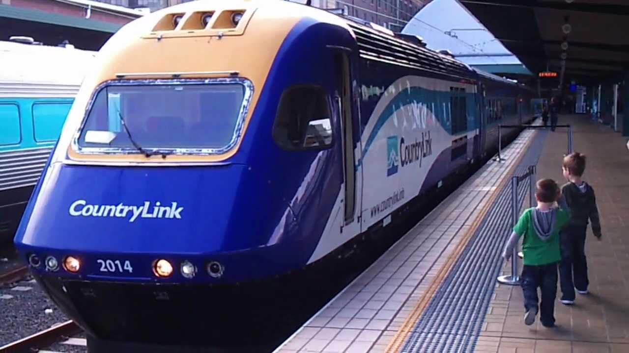 inside the countrylink train