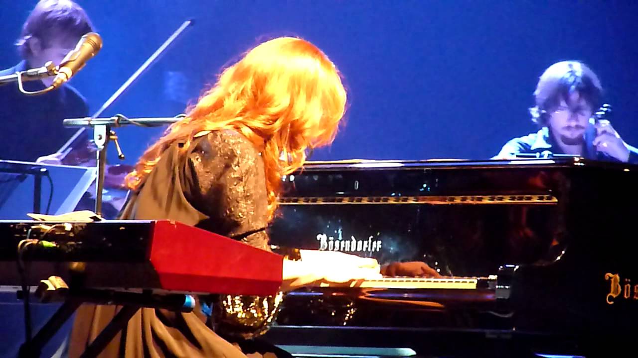 Tori Amos - Star Whisperer (Amsterdam, NL 2011-10-18)