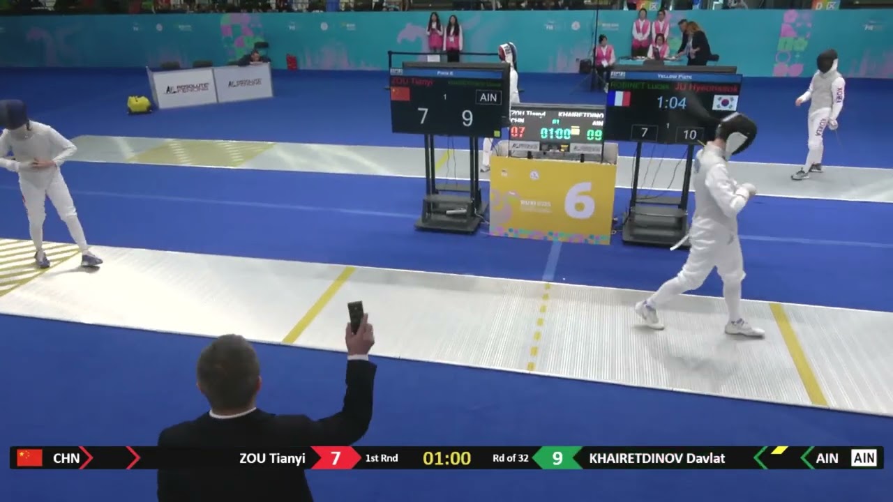 Wuxi Worlds 2025 CMF - L32 - Zou Tianyi CHN v Davlat Khairetdinov RUS