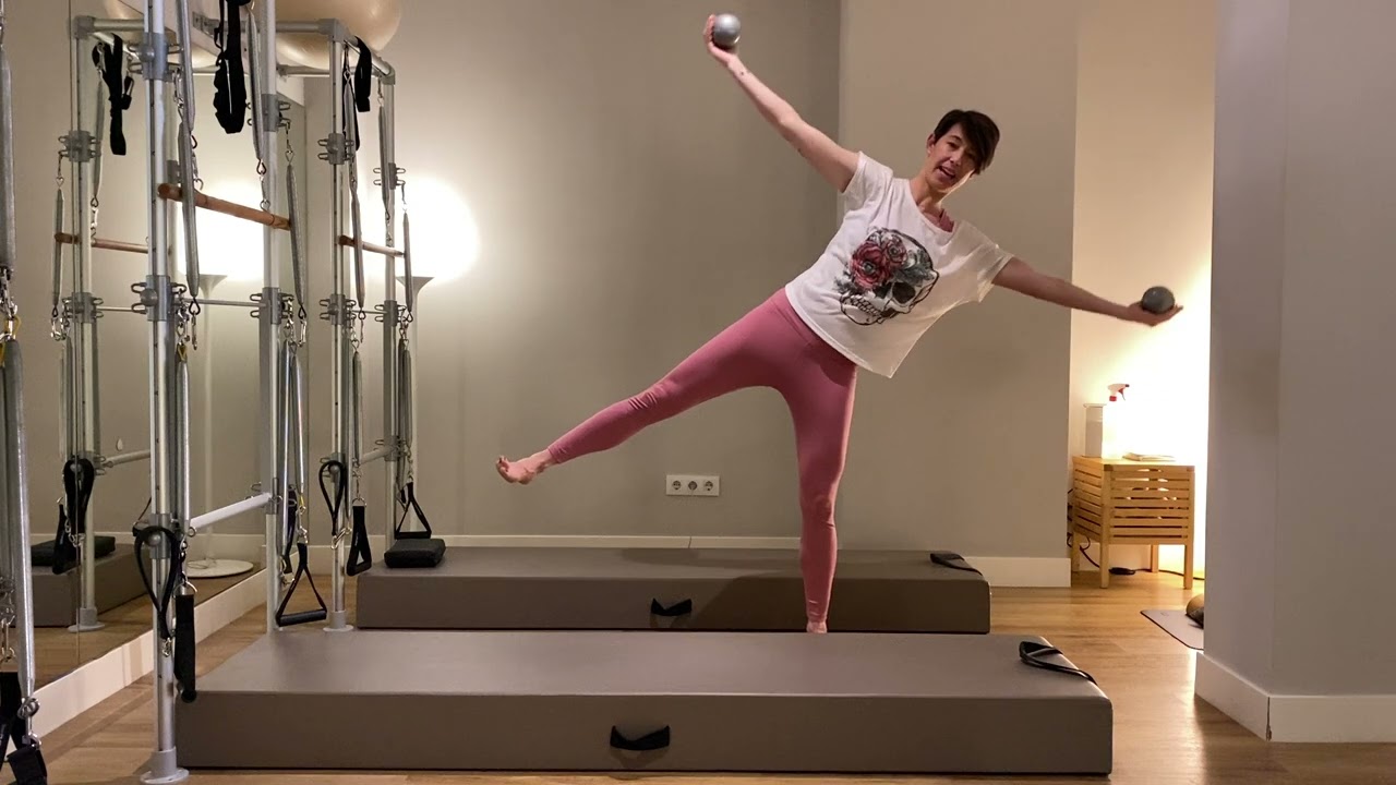 PILATES CON TONING BALL