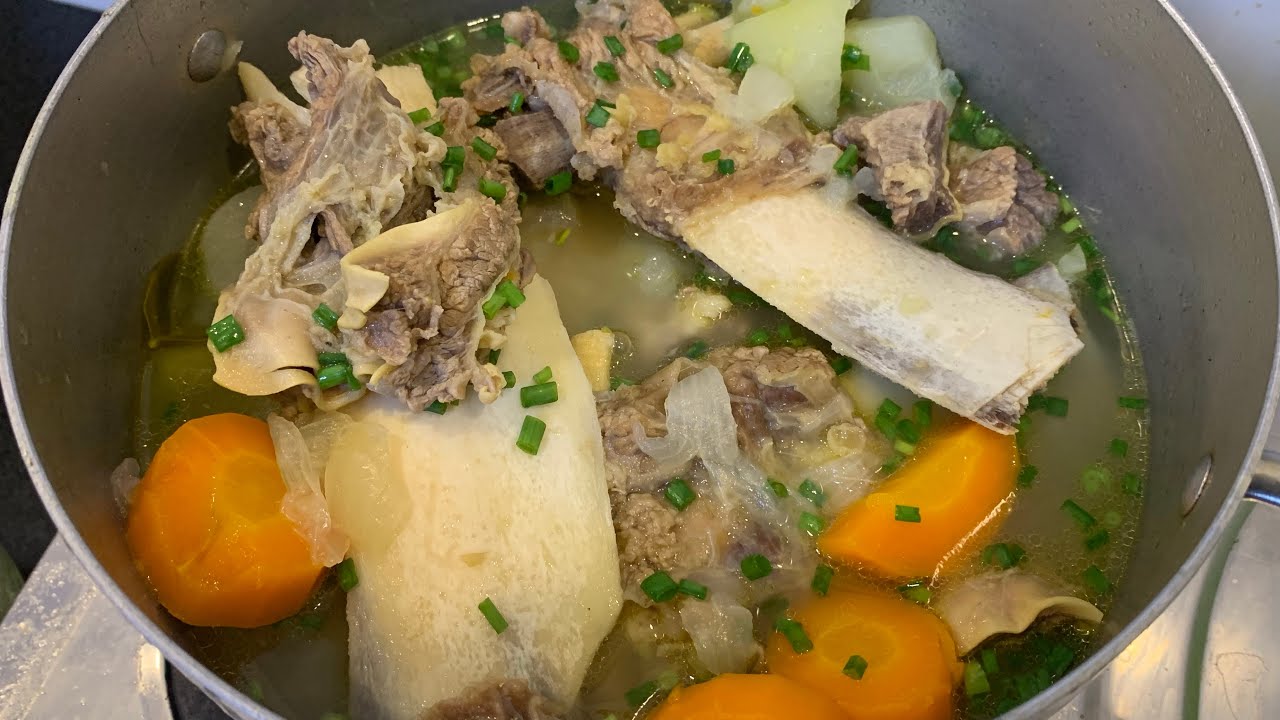 Healthy Food, is Beef Ribs with carrots, papaya and onion soup.