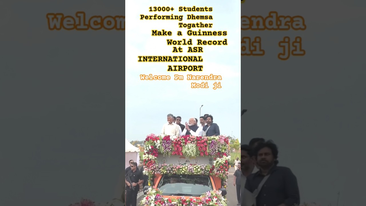 1300+ Students Performing Dhemsa Togather Vizag Airport welcome to pm Narendra Modi #folksong