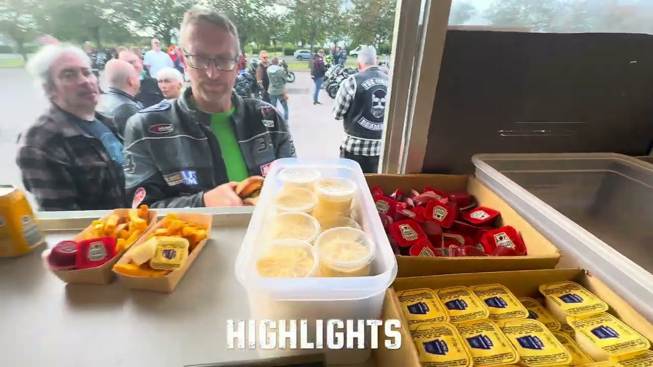POV: The Real Food Truck Show🍔🍟 Making juicy and greasy BURGERS IN FOOD TRUCK 🍔🤘