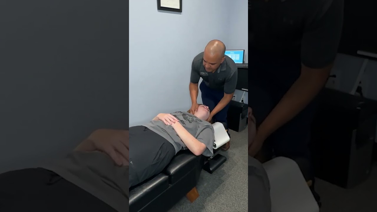 Huge Neck Crack at Kinetic Chiropractic in Omaha, NE