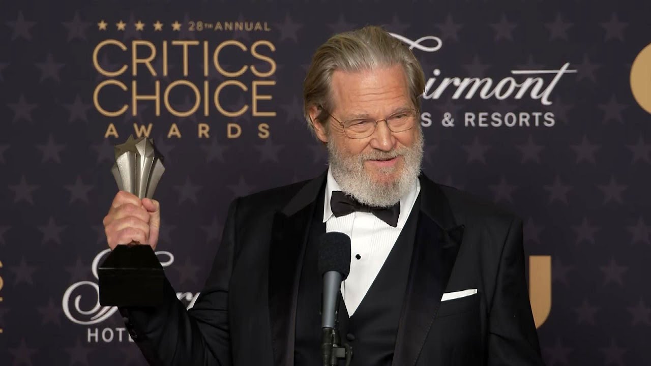 Critics Choice Awards: Jeff Bridges (Full Backstage Interview)