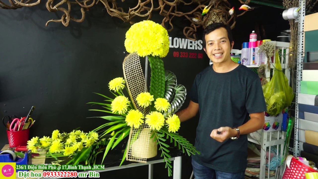 Mẫu cắm hoa nhà thờ đẹp 59|Bình hoa cúc 2 tầng đơn giản đẹp