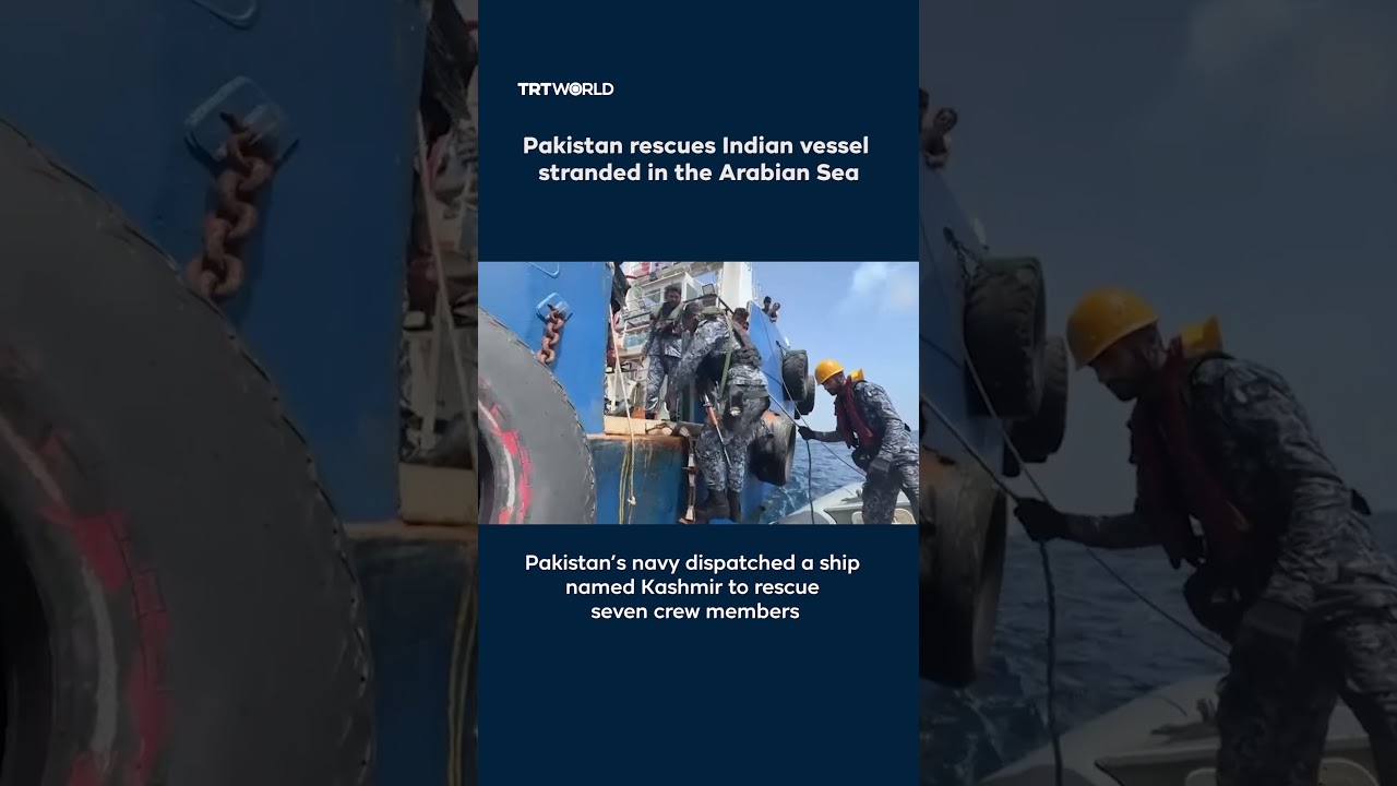 Pakistan sends Kashmir ship to rescue stranded Indian vessel