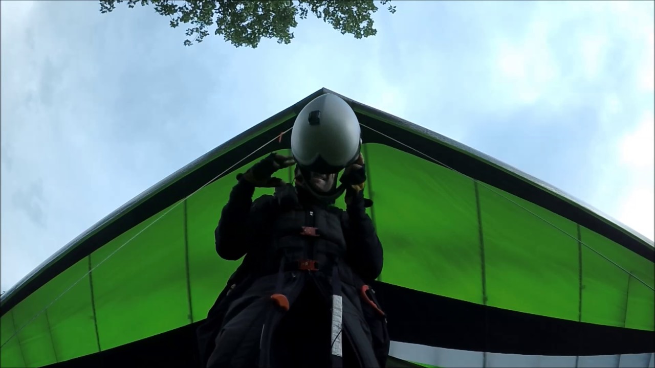 Aerobatic hang gliding