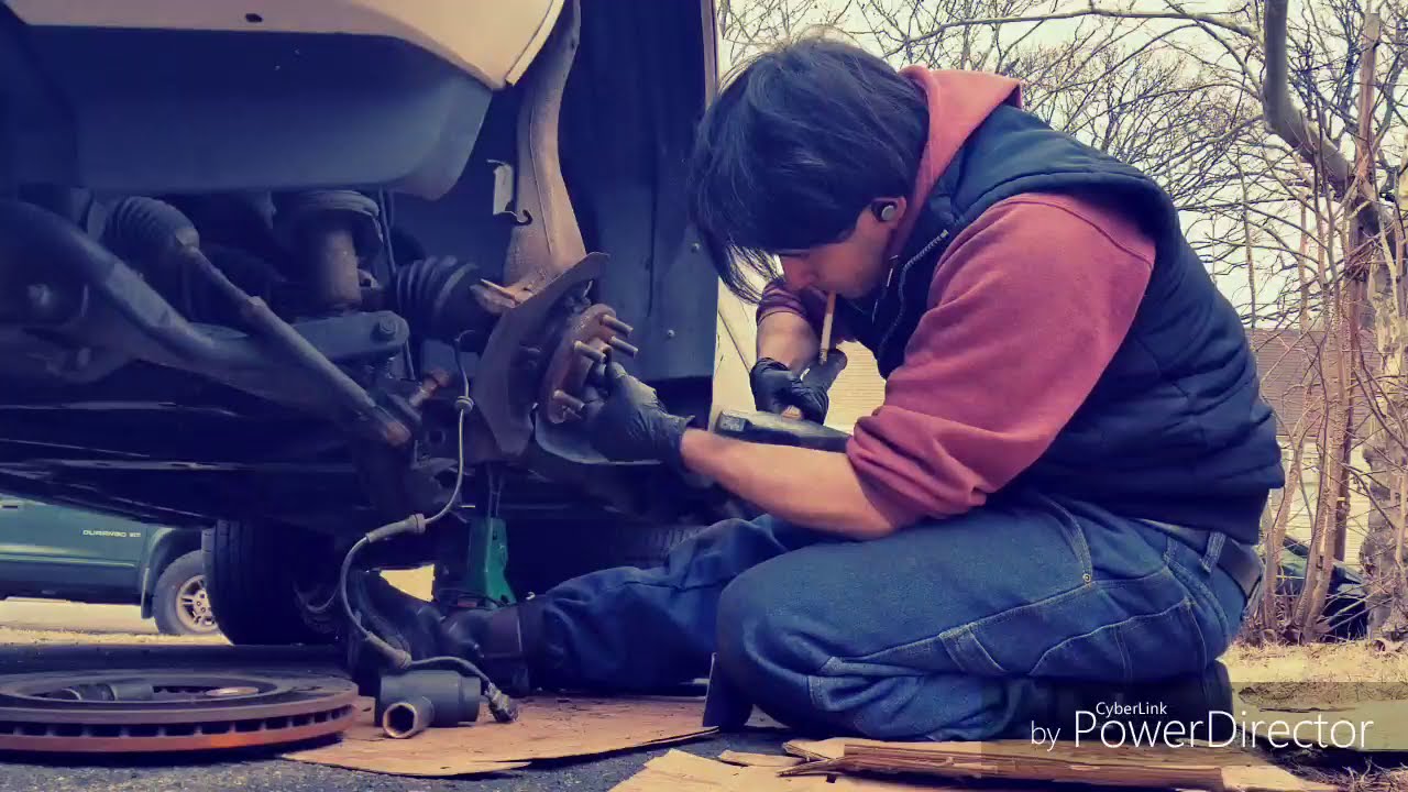 Nissan Pathfinder 08 front lower ball joints | front wheel hub replacement