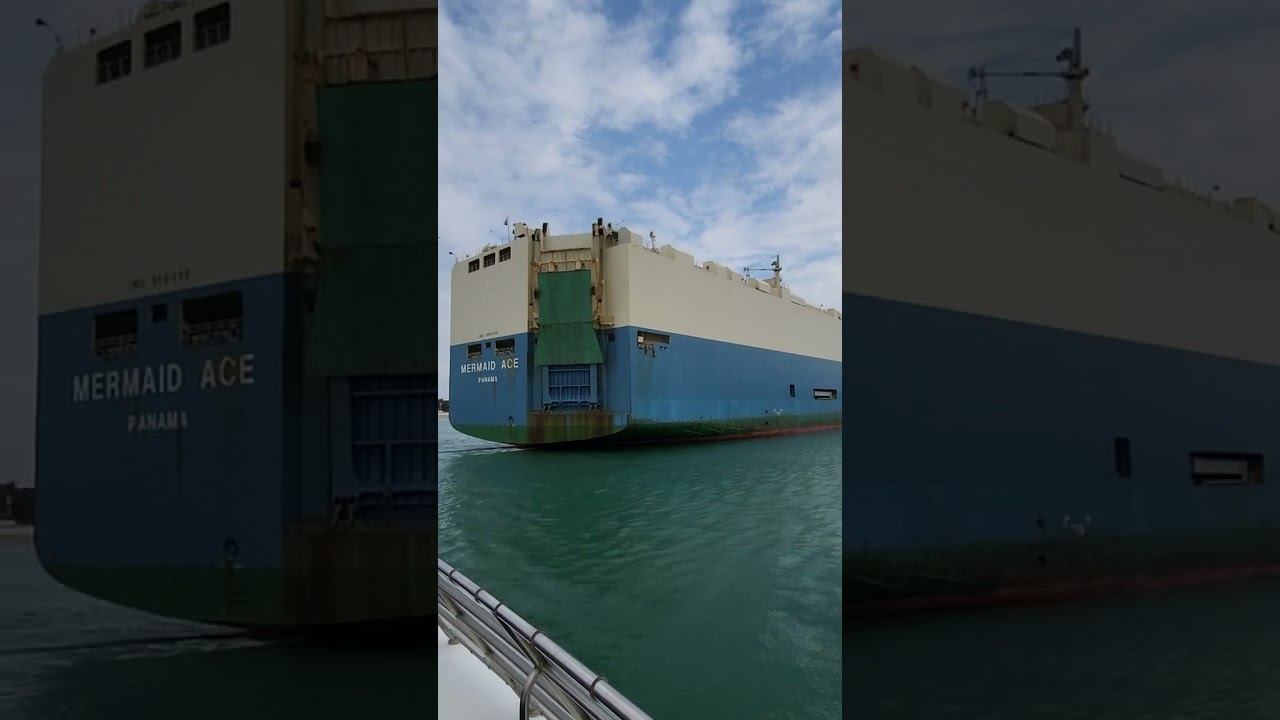 dar es salaam port #boat #shipping #tanzania #daresalam #ports