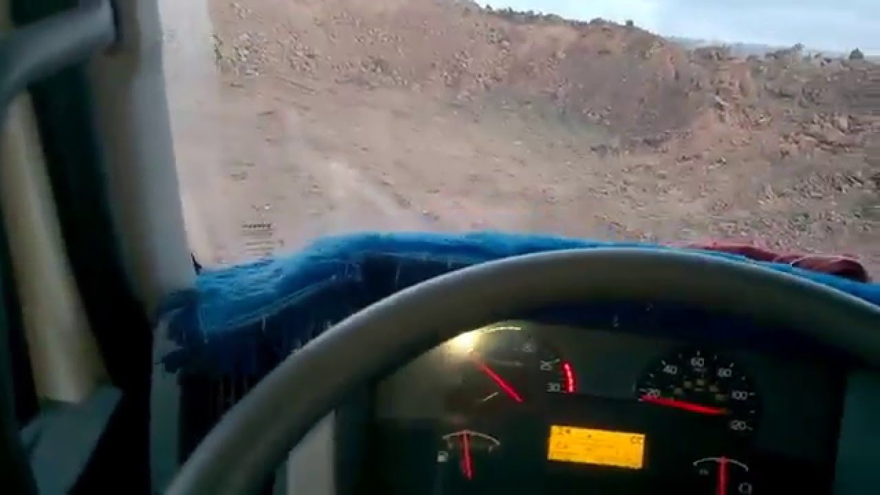 Como Bascular uma Caçamba - Volvo VM 270
