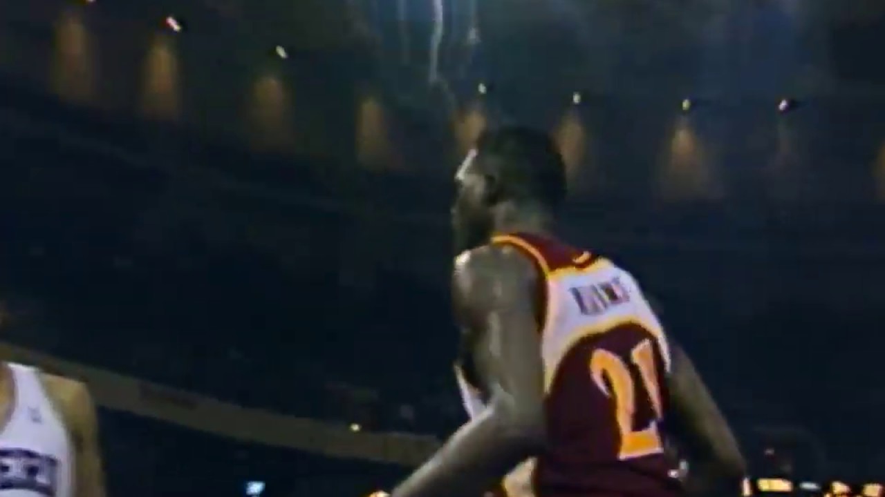 Dominique Wilkins putback and alley oop dunks