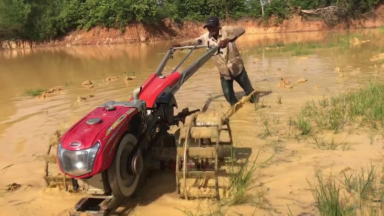 Tractor Khmer Farmer,Tractor Cameo Trachang Thailand,รถแทรกเตอร์ ไถดิน