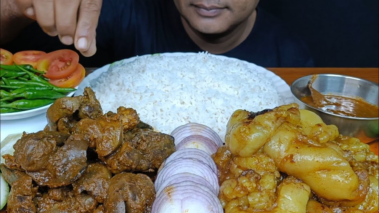 ASMR EATING OILY MUTTON FAT CURRY, CHICKEN LIVER AND GIZZARD CURRY, WHITE RICE, SALAD, EATING SHOW