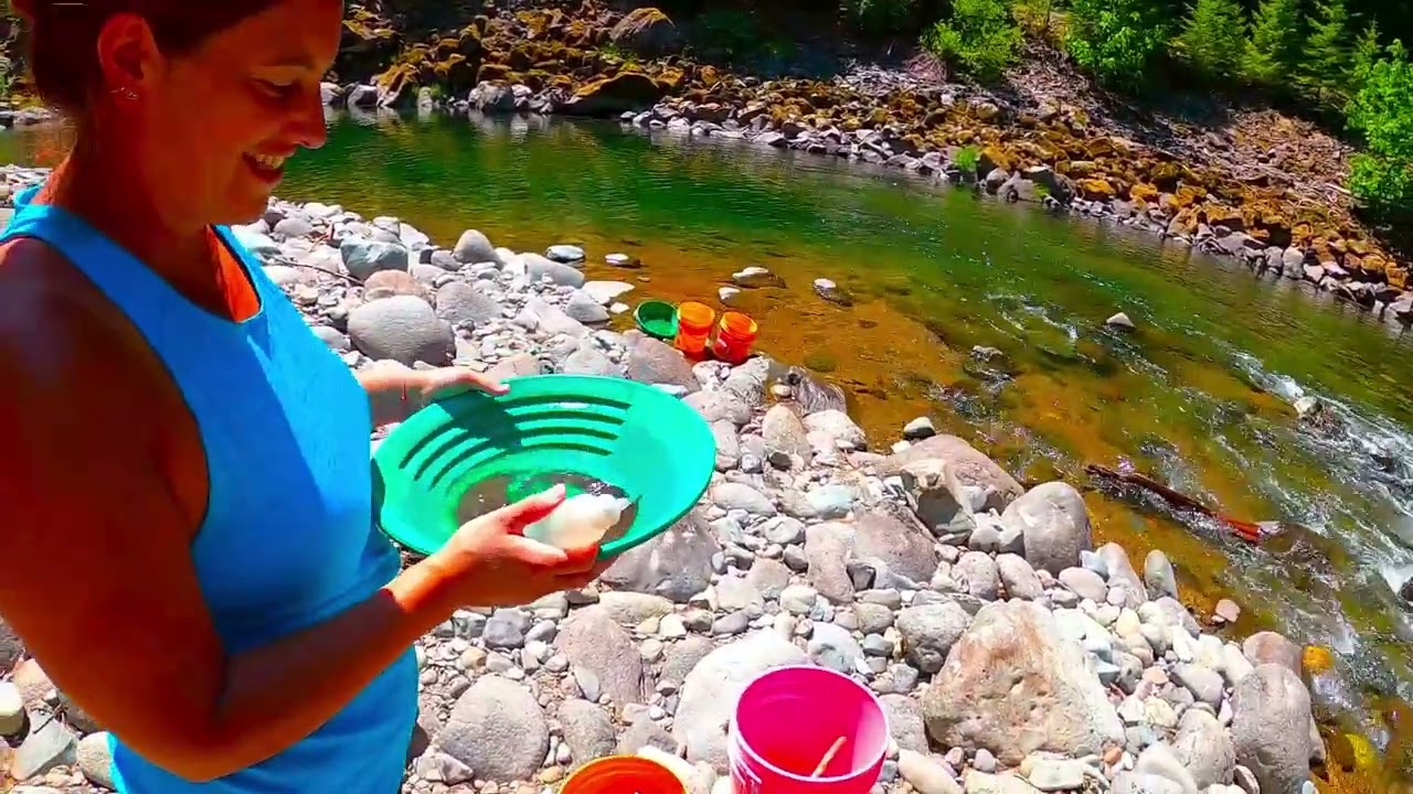 gold panning 7/9/2023 nice day to be on the river