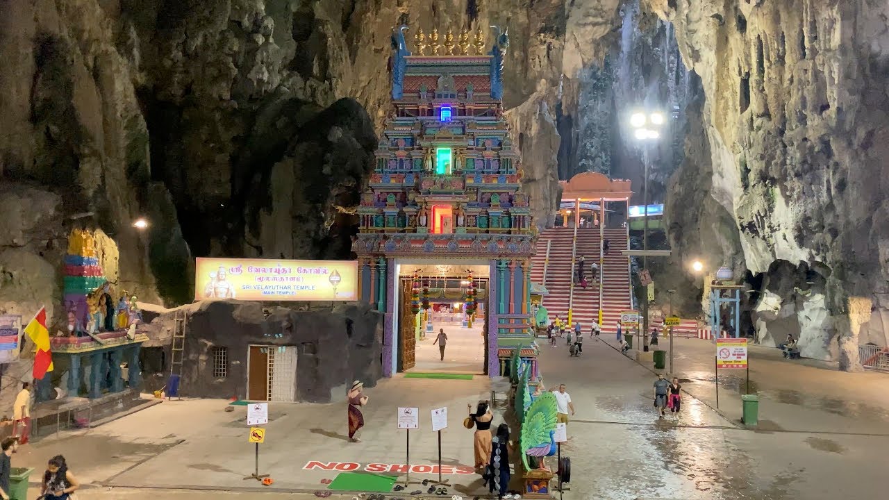 Kuala Lumpur, Malaysia 🇲🇾 | Batu Caves Part 2/3 - What’s inside ?