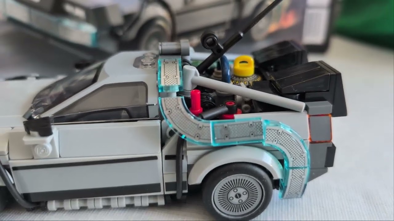 1 Hour Build LEGO 77256 Time Machine Back to the Future