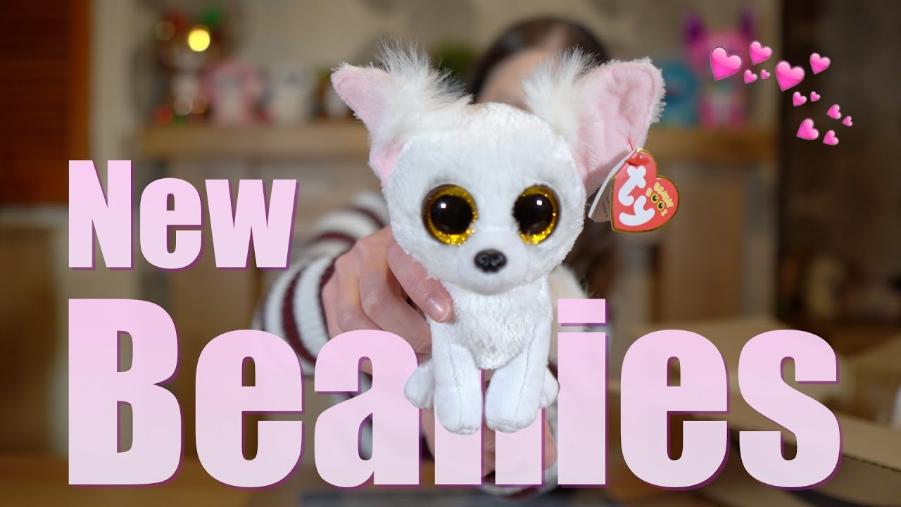 Rach unboxes some new beanies
