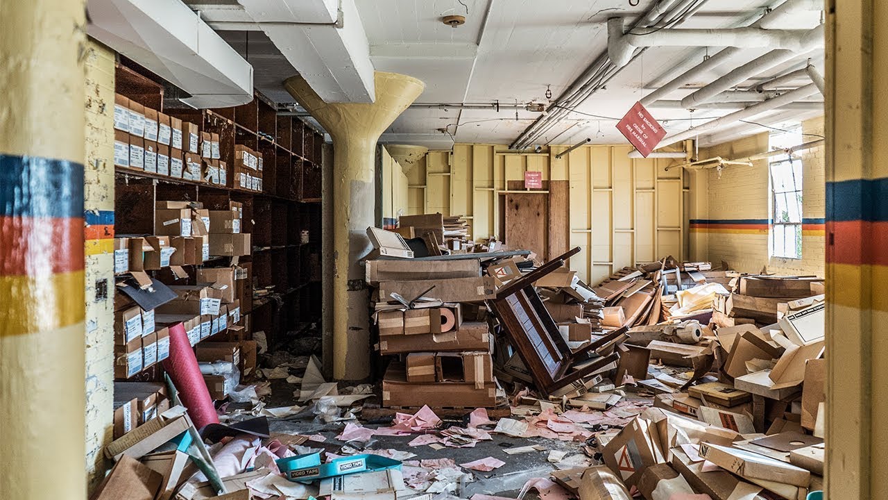 ABANDONED RADIO STATION AND TV STUDIO | Detroit | SOMEONE ELSE INSIDE