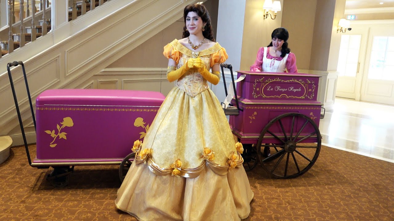 La Troupe Royale with Belle at Royal Reimagined Disneyland Hotel - Disneyland Paris - January 2024