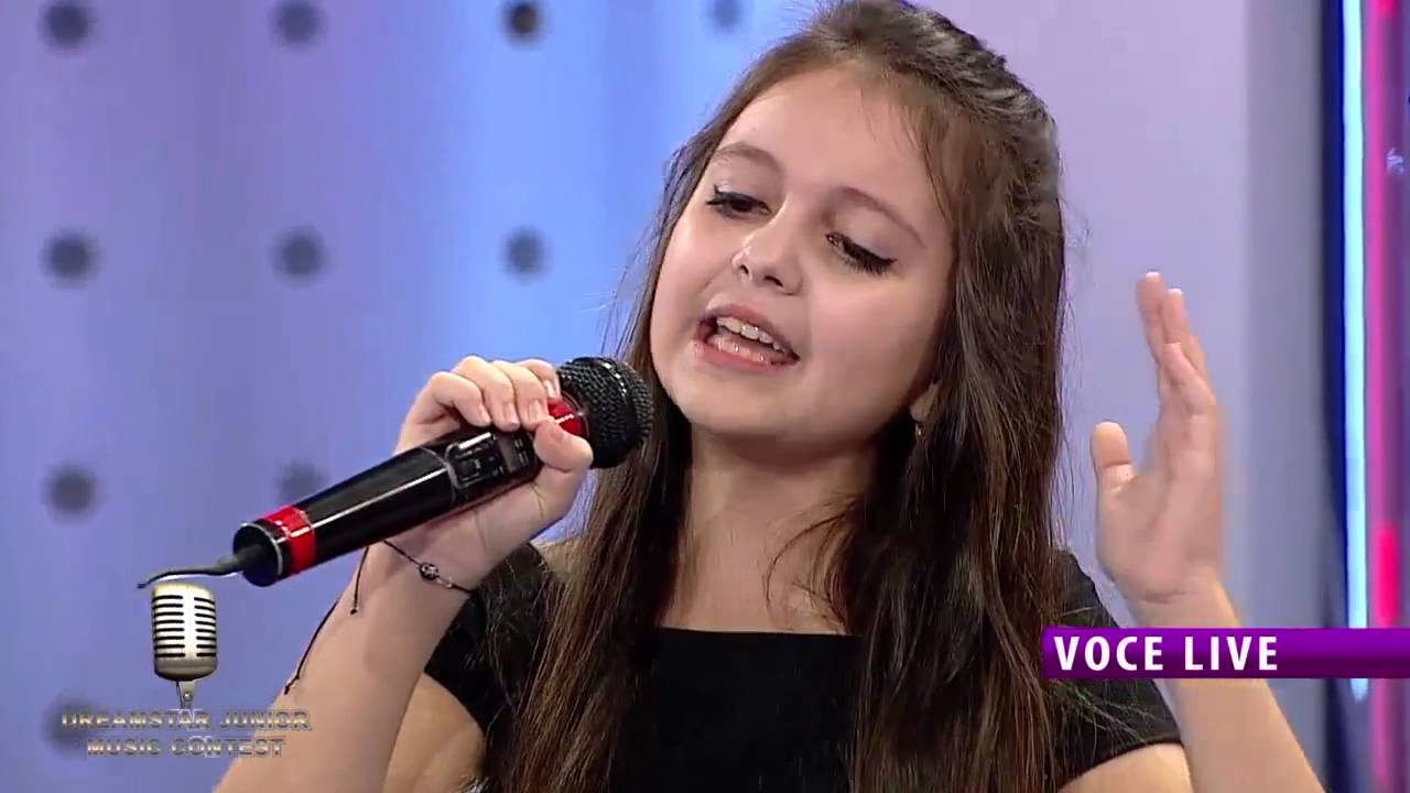 Sia - Chandelier cover  by Bianca Popa, 10 ani