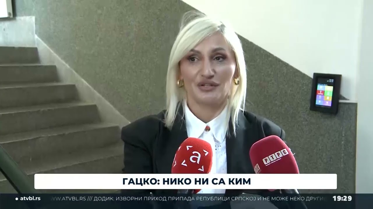 Gacko: Niko ni sa kim