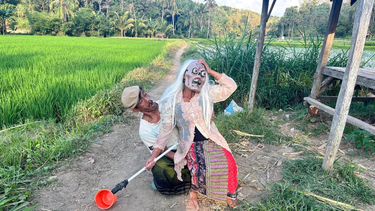 M3SSUM di sawah sama nenek gayung ‼️ gilaaaa prank lucu || funniest ghost prank