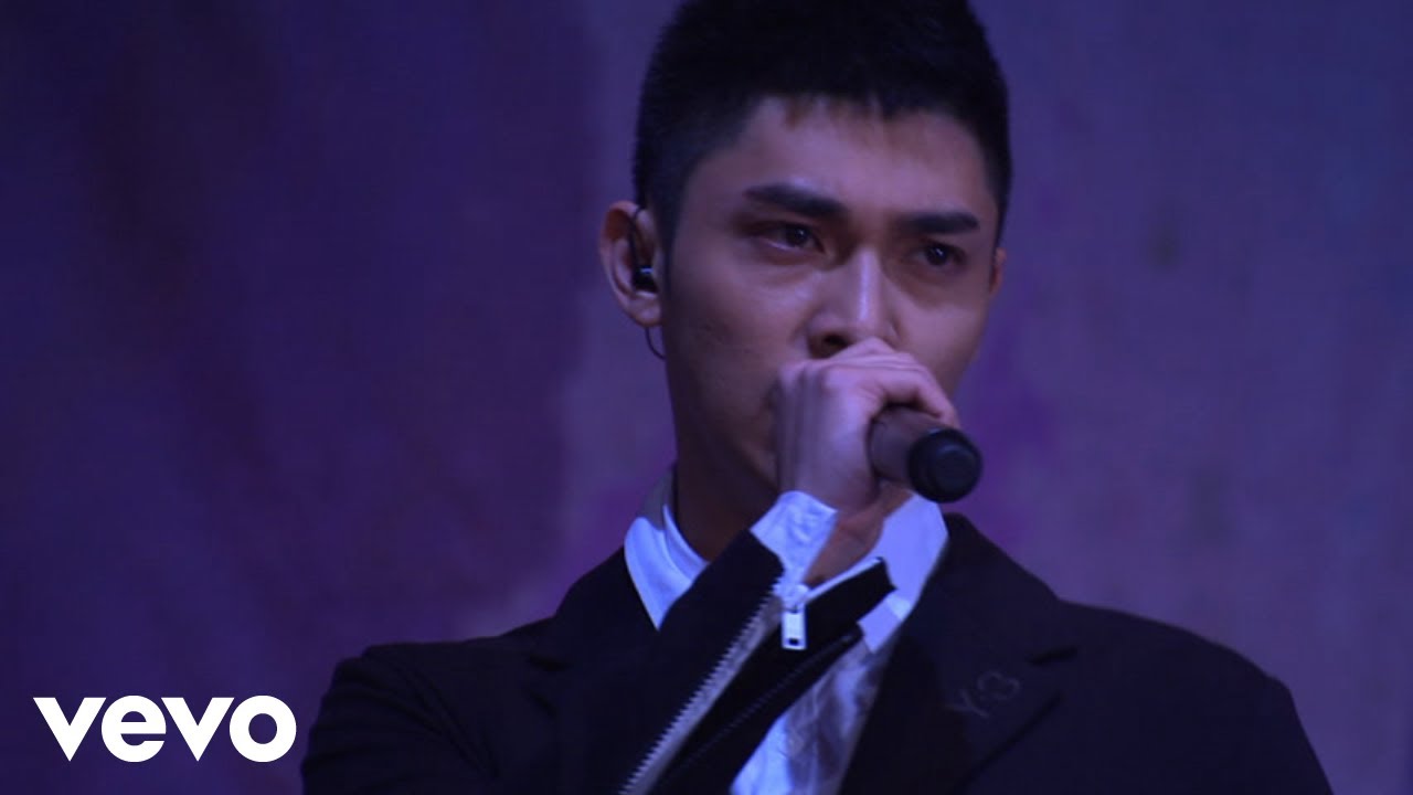 關楚耀 - 關楚耀 -《心跳呼吸正常》(Live)