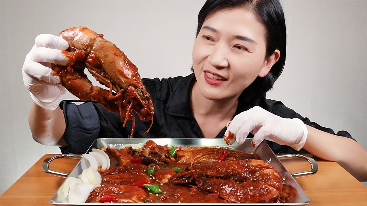 직접 만든 매운 킹타이거 새우찜 먹방 (feat.버섯) GIANT KING BLACK TIGER SHRIMP MUKBANG EATING SHOW
