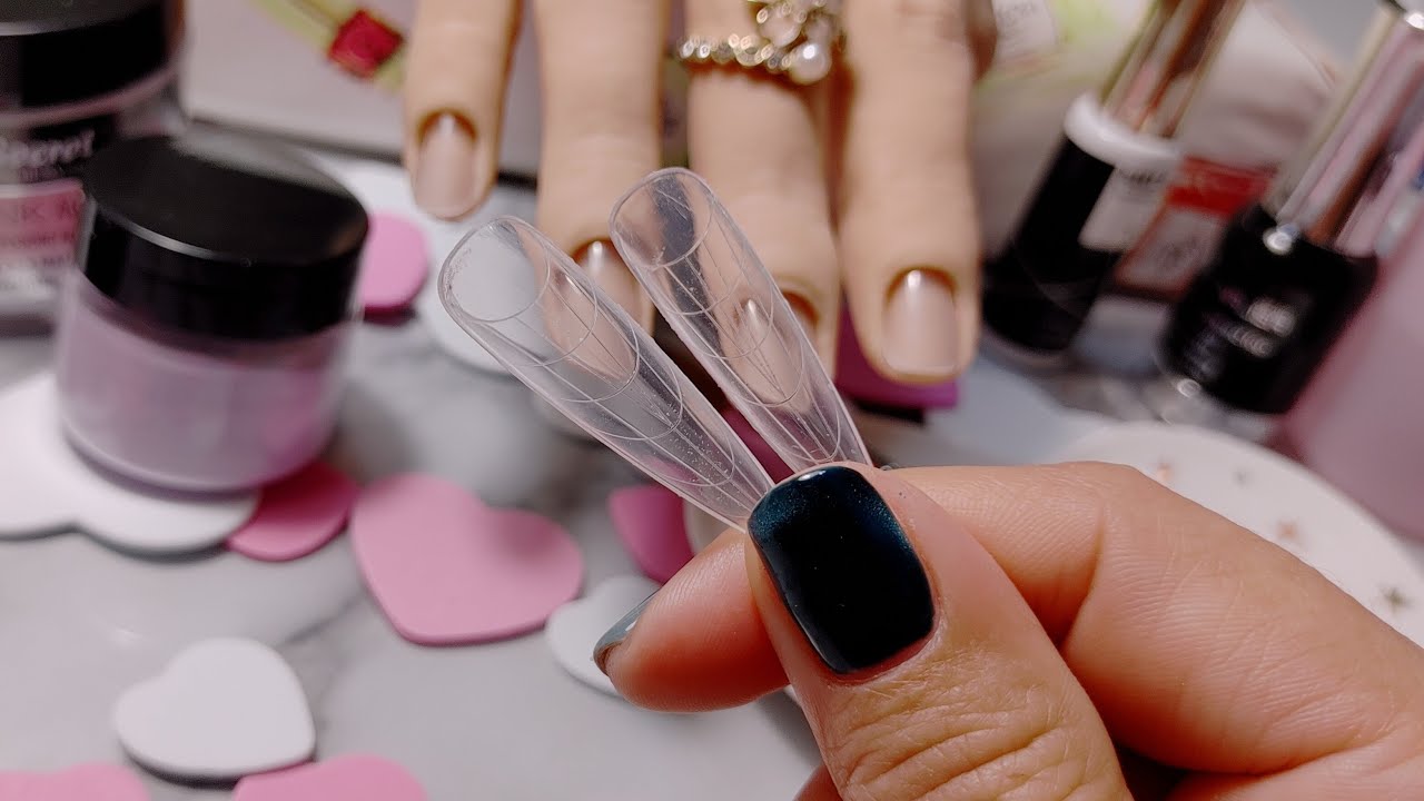 Nails Studio by Jess is live! Uñas acrílicas con moldes Dual y diseno de corazones #nailart