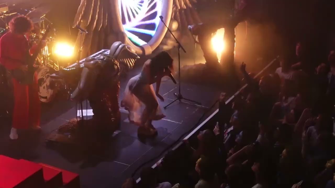 Magdalena Bay - The Beginning - Live at Paradiso 2026