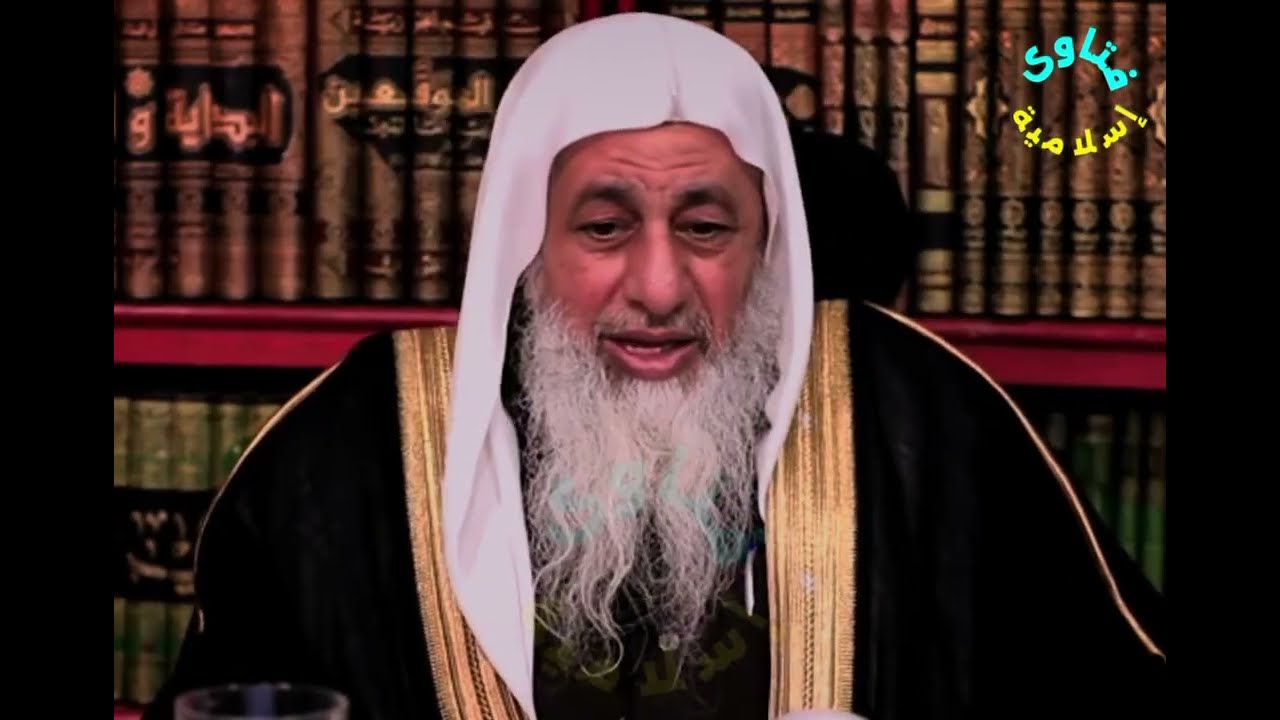 ما حكم قراءة القرآن يوم الجمعة في المسجد قبل صعود الخطيب عل المنبر ؟