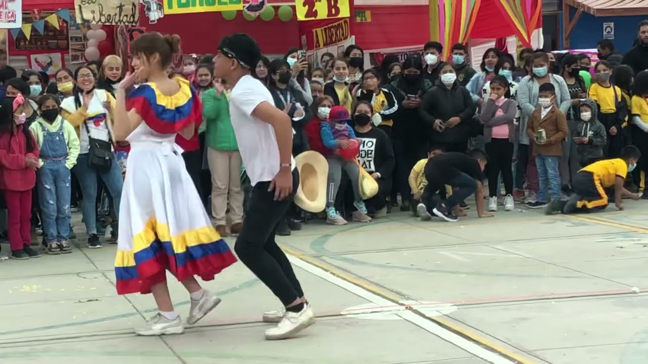 Bailando tambor venezolano en Perú