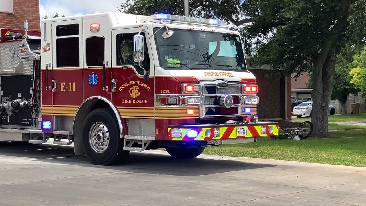 Engine 11 responding to a call #fireman #firefighter #shorts #video 
