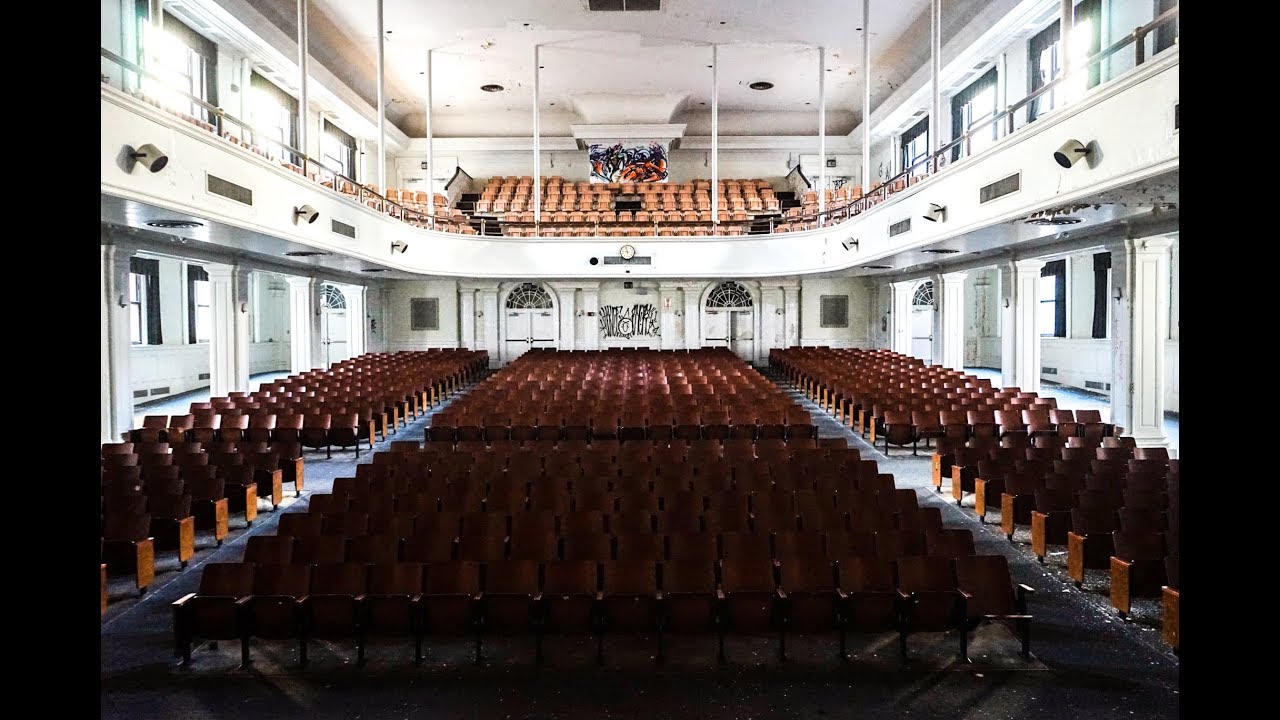Exploring an Abandoned PHILADELPHIA High School!