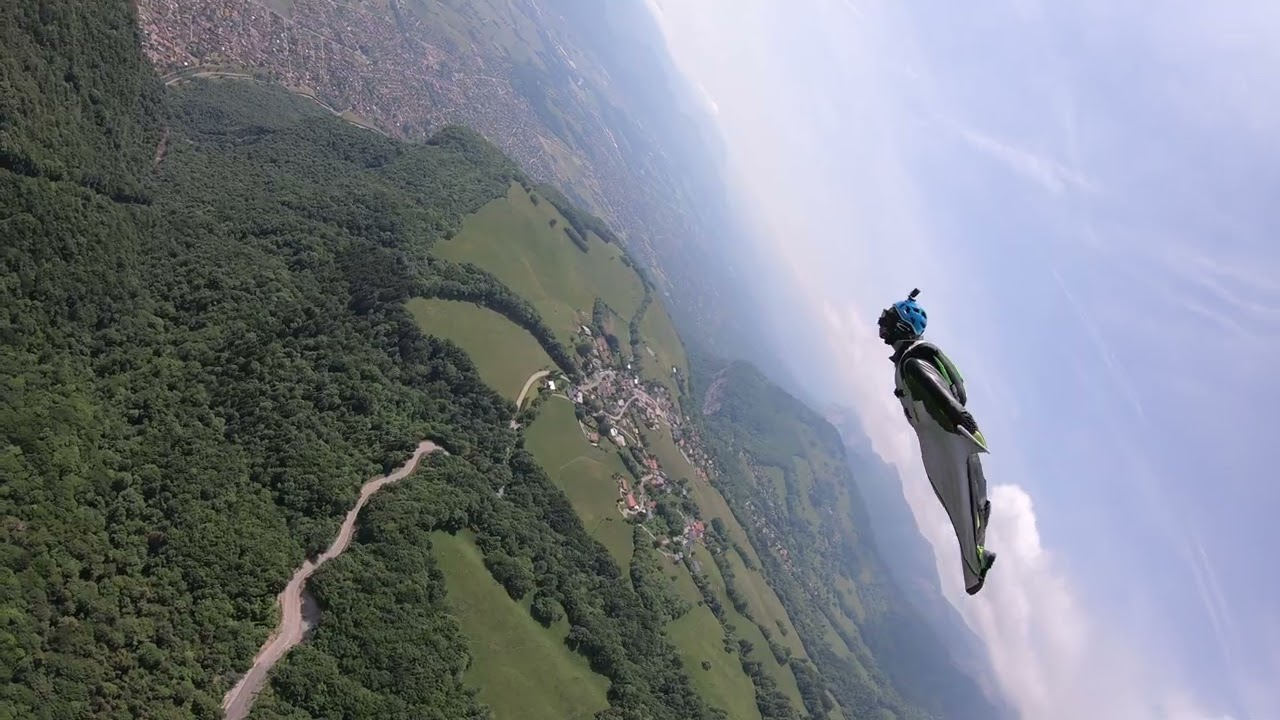 Dent de Crolles Wingsuit - 2 way with clouds