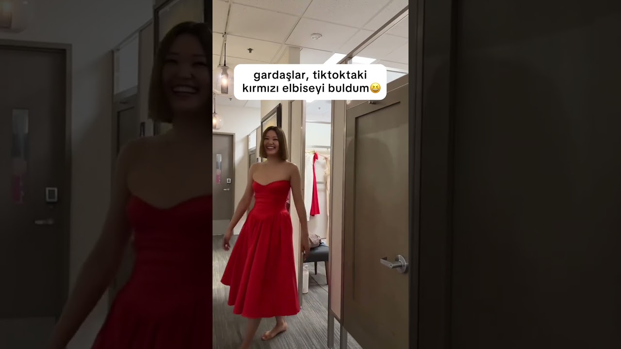 ayyyyy bu kırmızı elbiseyi hatırlayanlar ￼var mı vahhaahahahaha