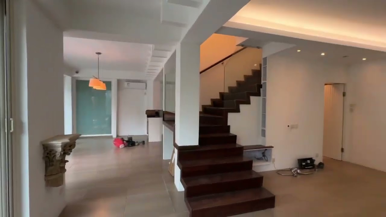 #西貢村屋#property 蠔涌獨立屋1400呎兩層高天台花園兩套房連租約出￼售價1270萬#西貢阿龍93829320曾生Daniel