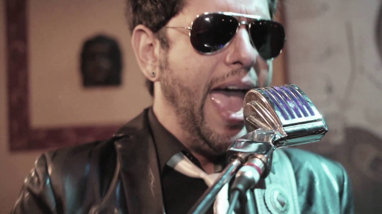 Los DUQUES -Crossroads  (Robert Johnson)
