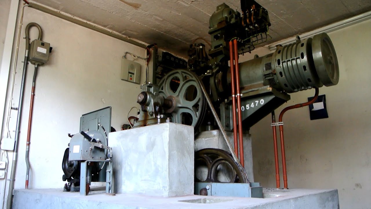 Machine Room Tour! Vintage Schindler R-series traction elevator @ Via Nassa 66, Lugano, Switzerland