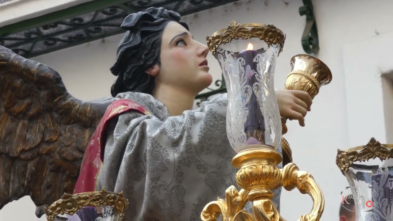 4K | Entrada temprana del Stmo Cristo de las Aguas por la lluvia | Lunes Santo Sevilla 2025